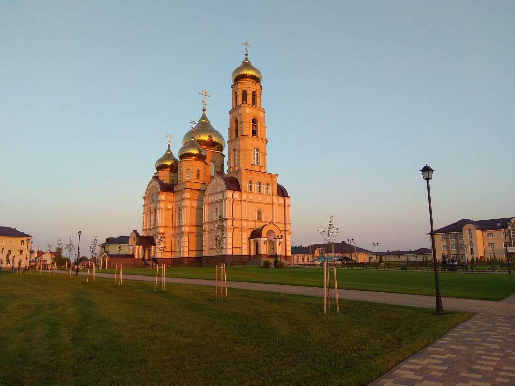 Вятский посад. Храм Сретения Господня Орел. Орел Сретенский храм. Храм Святского пассада Орел-. Храм Святского пассажа Орел-2.