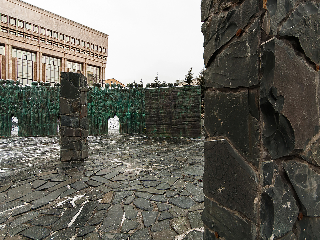 Исторический памятник "Стена Скорби",
г. Москва