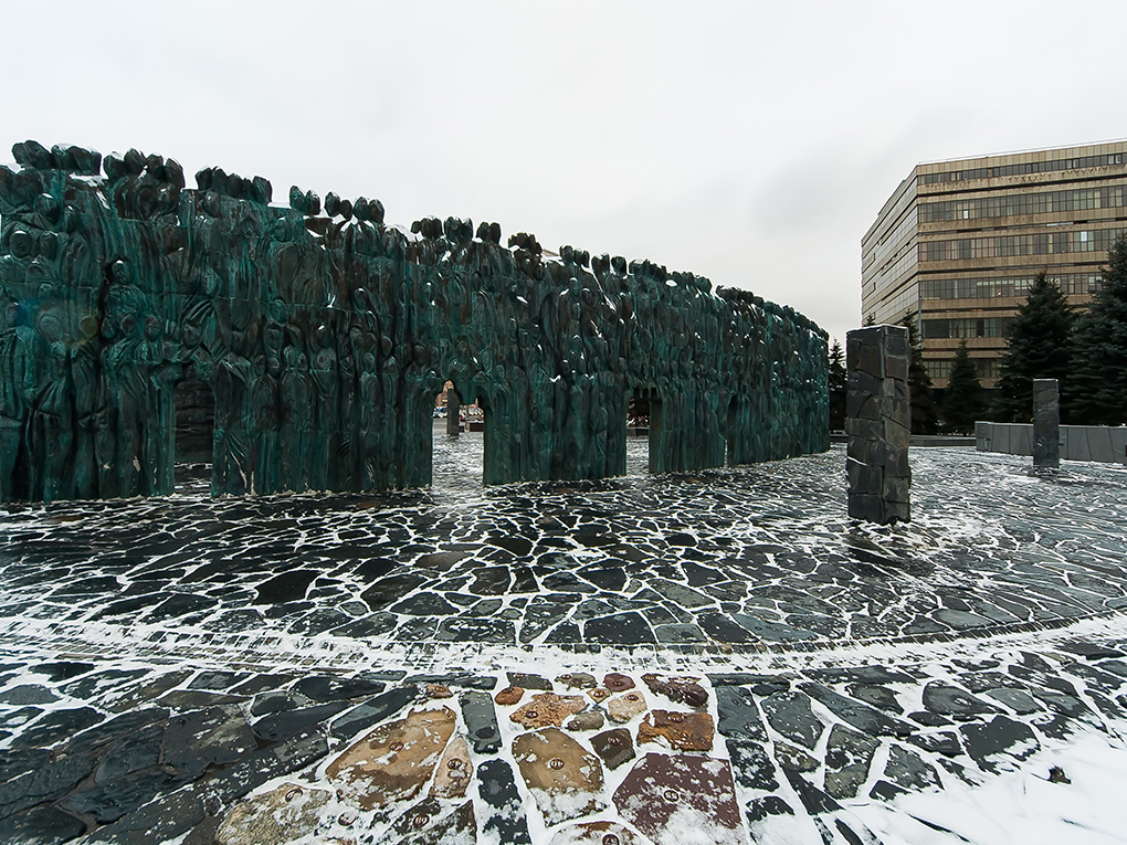 Исторический памятник "Стена Скорби",
г. Москва